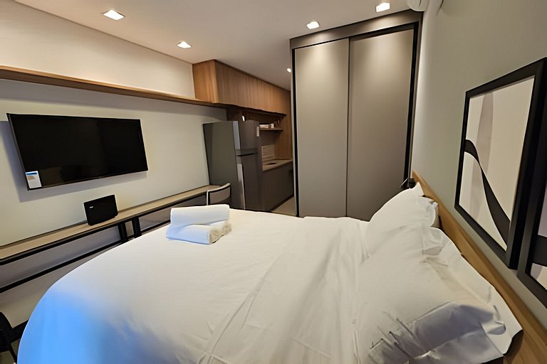 Studio novo e equipado no Anália Franco