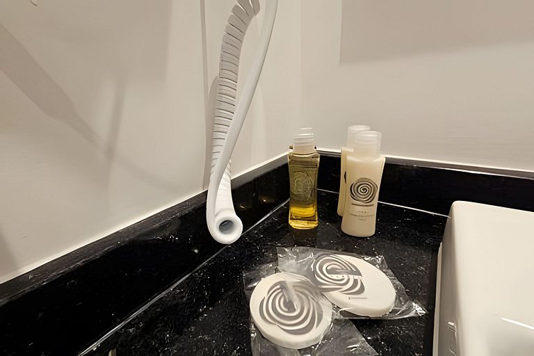 Studio completo próximo ao Shopping.