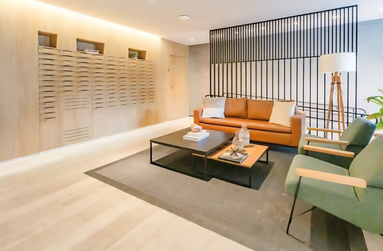 Belo studio com garagem no Anália Franco