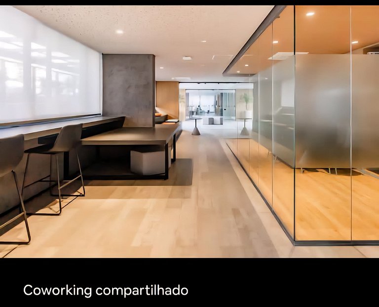 Belo studio com garagem no Anália Franco