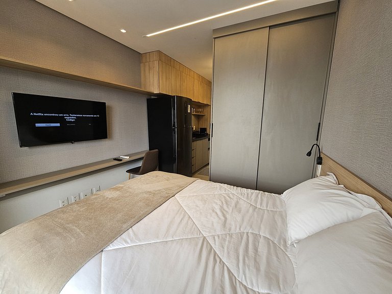 Studio Tatuapé a poucos passos do Metrô.