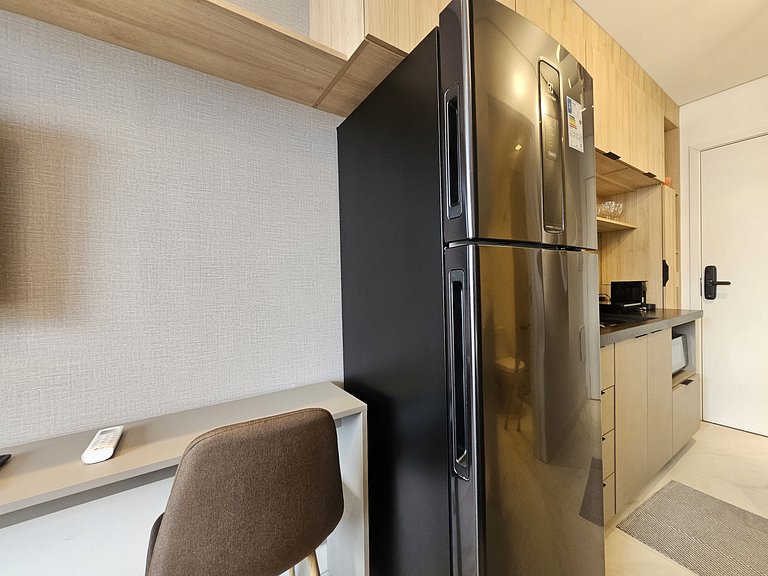 Studio Tatuapé a poucos passos do Metrô.