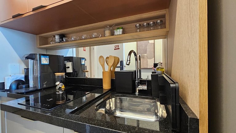 Studio novo e moderno em um edifício exclusivo