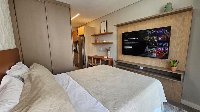 Studio novo e moderno em um edifício exclusivo
