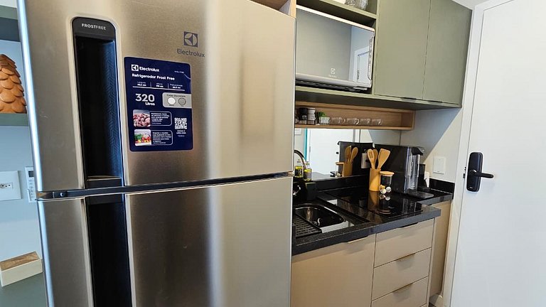 Studio novo e moderno em um edifício exclusivo