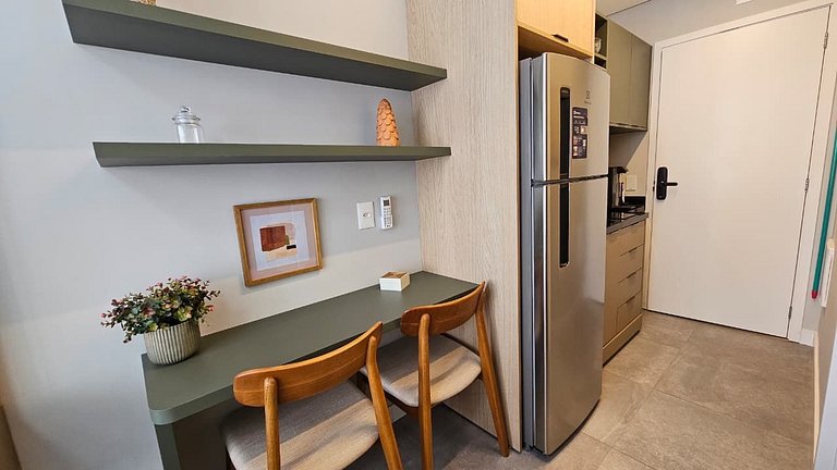 Studio novo e moderno em um edifício exclusivo