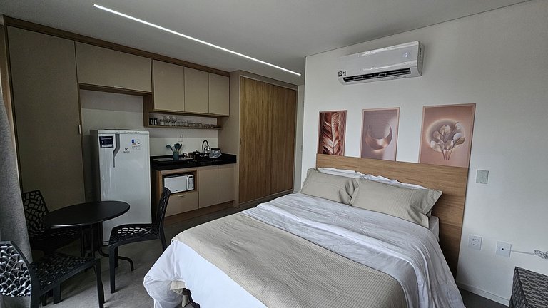 Belo studio próximo ao Hospital S. Luiz