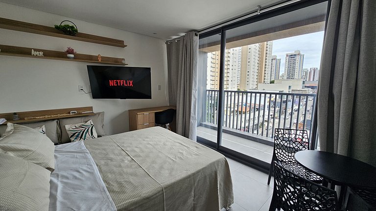 Belo studio próximo ao Hospital S. Luiz