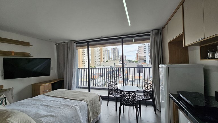 Belo studio próximo ao Hospital S. Luiz